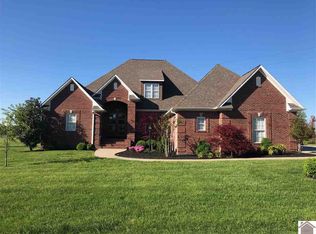 6475 Foxboro Ct, Paducah, KY 42001