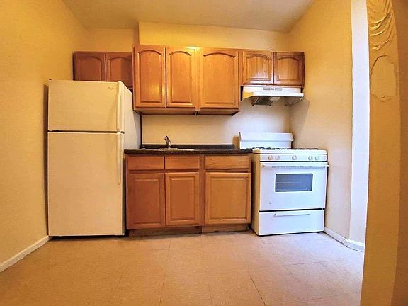 2nd image of 1185 Morris Ave APT 1A