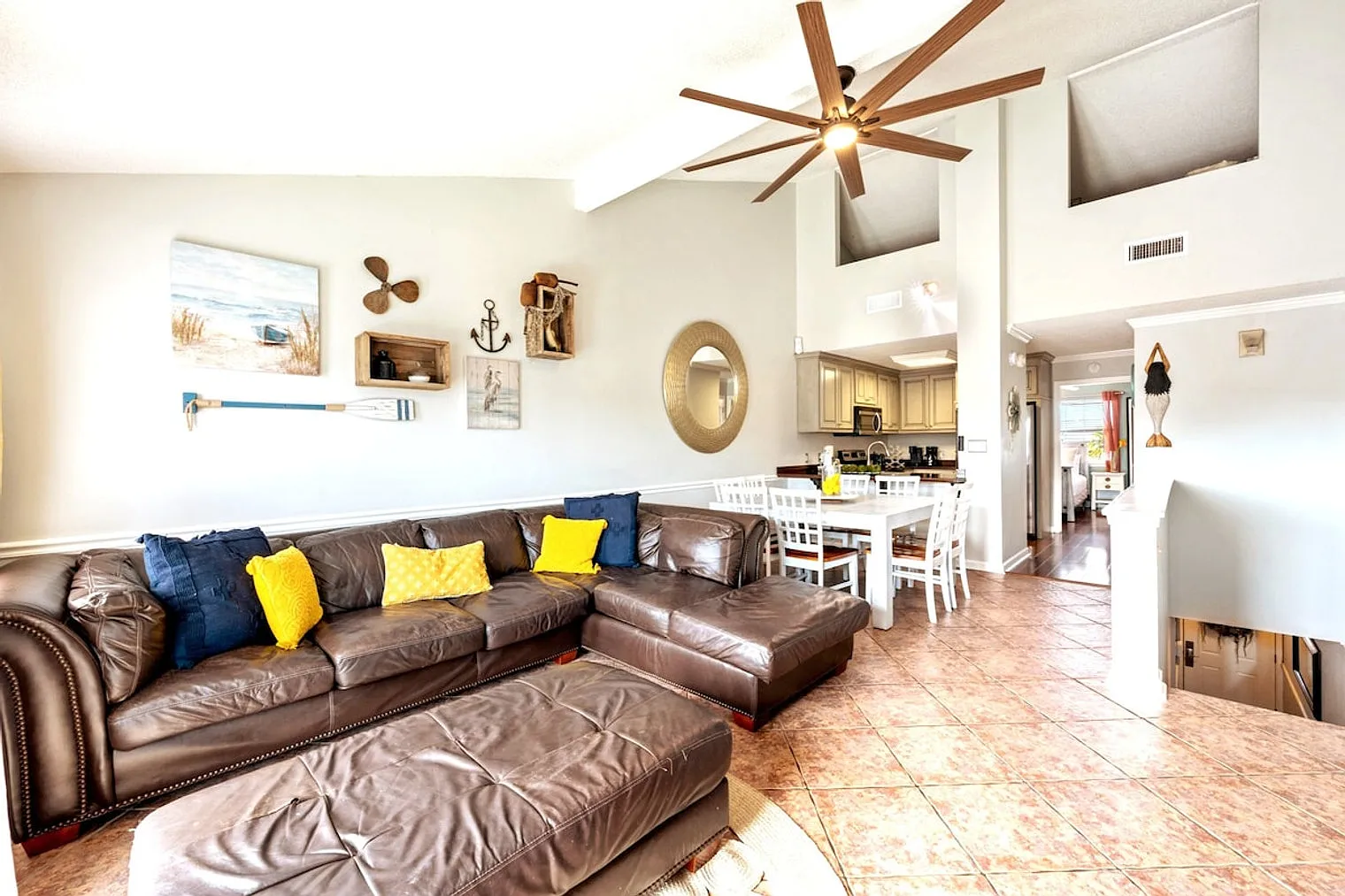 3 bed, 3.0 bath, 1539 sqft, $4,320 — Photo 1