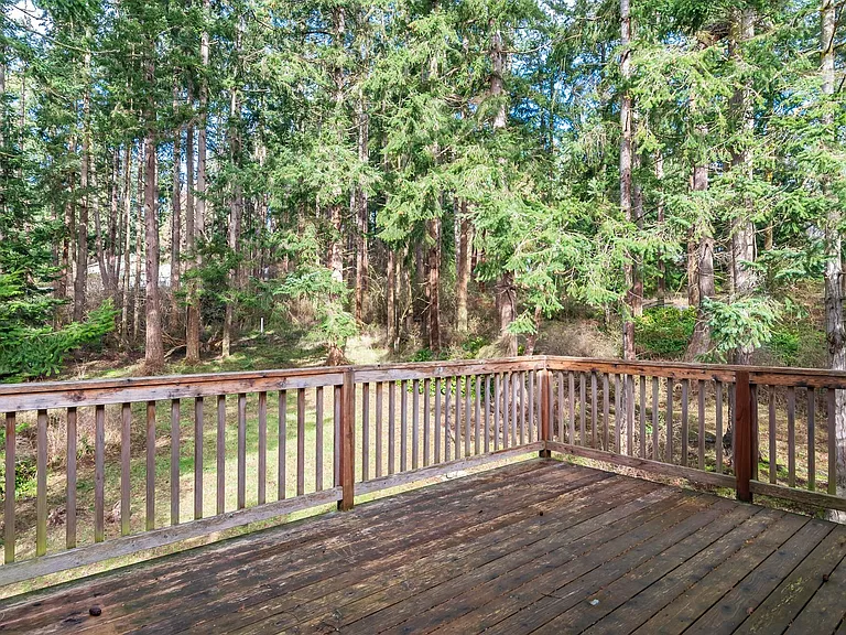 1601 McKinnon Dr — Photo 26