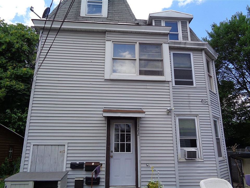 2nd image of 122 De Graff St