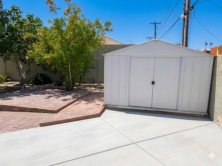 800 Antonio Dr #1 — Photo 30