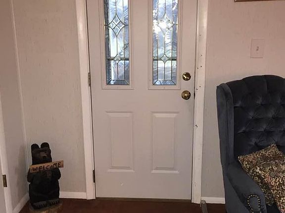 3rd image of 8358 Beech Ave