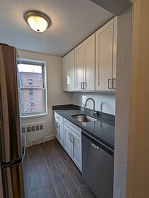 4th image of 90-2 63rd Dr