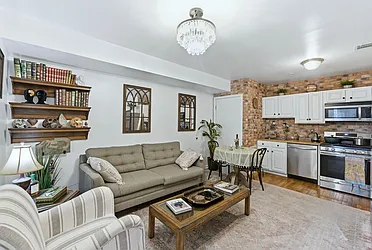 6107 Park Avenue, #4