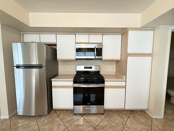 4th image of 229 Clifton Heights Dr