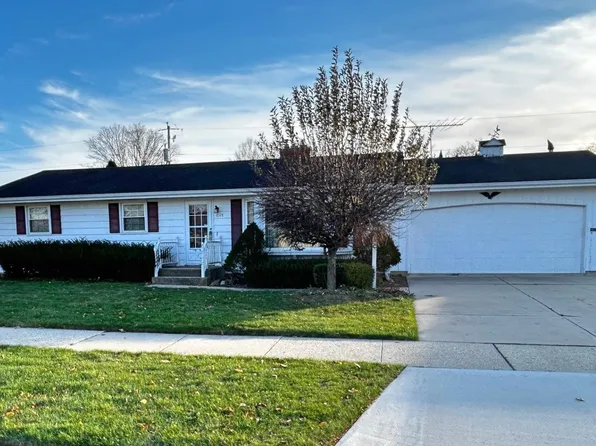 2118 Kenwood Ave, Janesville, WI 53545