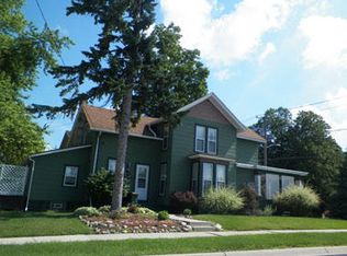 912 S 3rd St, Watertown, WI 53094