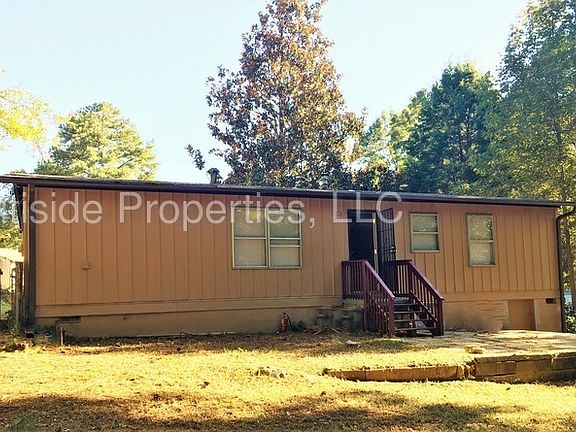 5th image of 688 Lookout Dr
