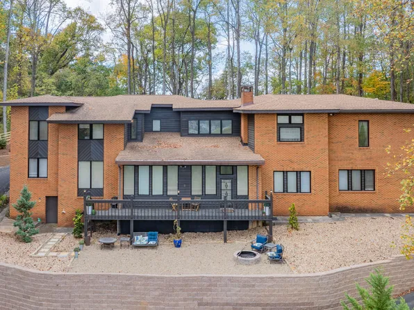 3606 Honeywood Dr, Johnson City, TN 37604