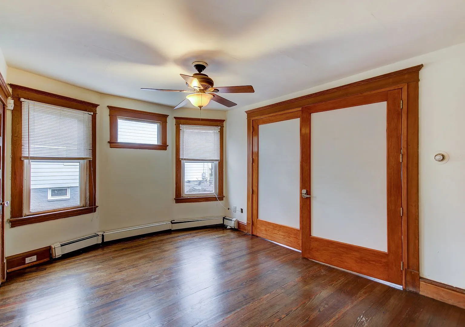 77 Huntington St — Photo 4
