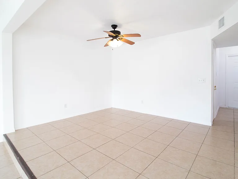275 Mango Dr #A — Photo 9