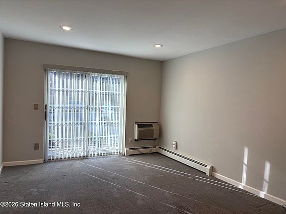 5th image of 29 Donna Ct APT 4