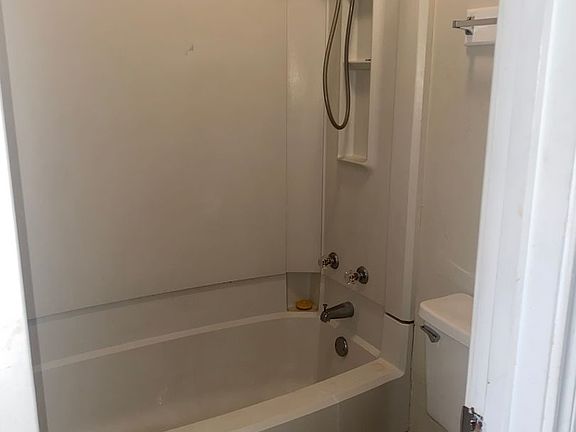 5th image of 1134 Willow Creek Dr #1136