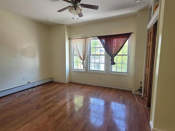 3rd image of 107-55 116th St