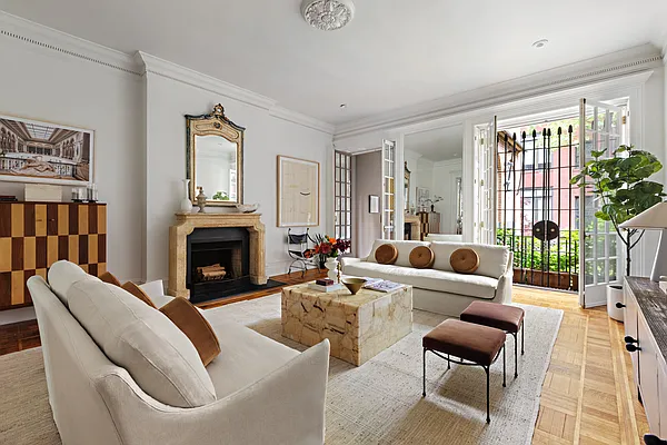 Sold by Compass | media 11
