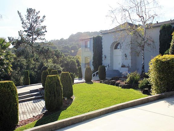 4th image of 12889 Chiquita Ct
