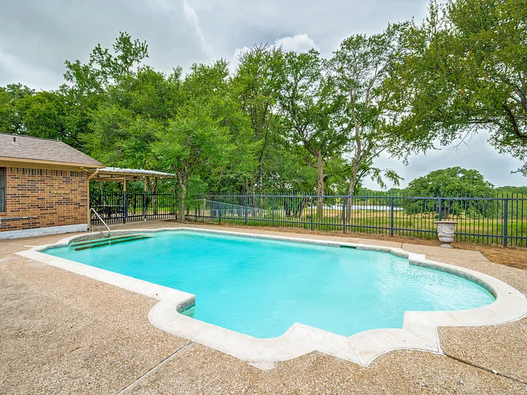 Full size pool