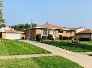 5623 Lori Dr, Bedford Heights, OH