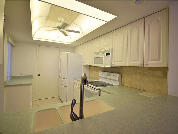 4th image of 25810 Cockleshell Dr #217