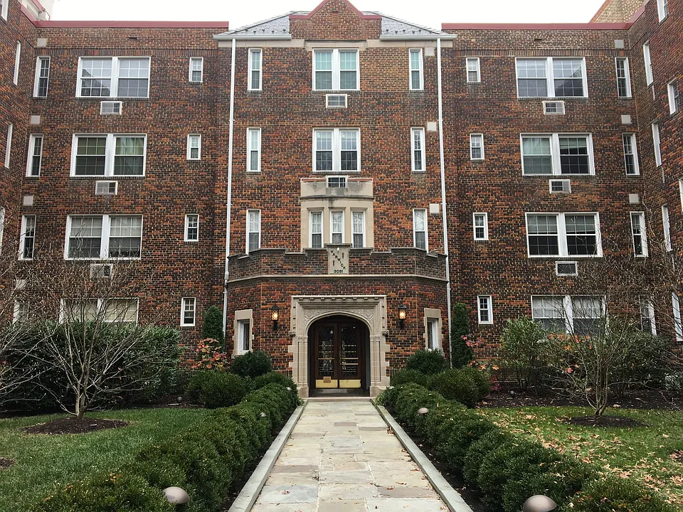 3051 Idaho Ave NW #412