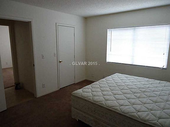 5th image of 4804 Montebello Ave