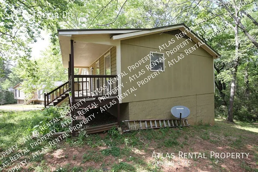 Awesome 4 Bedroom Beauty!! — Photo 2