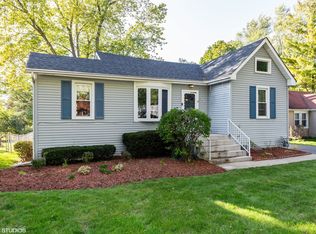 309 Meadow Ln, Algonquin, IL 60156