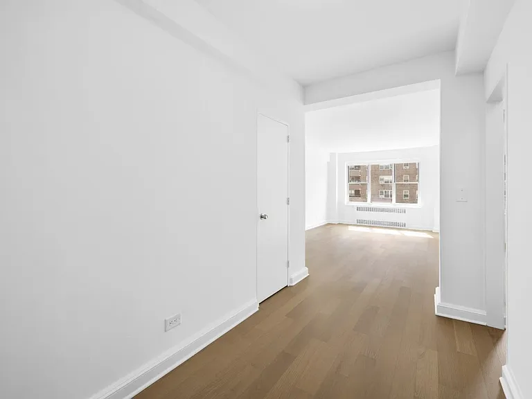 40 Park Ave #9C — Photo 4