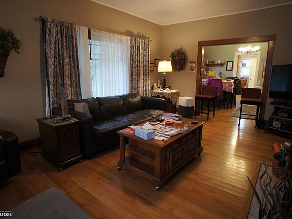 2nd image of 1038 2nd St