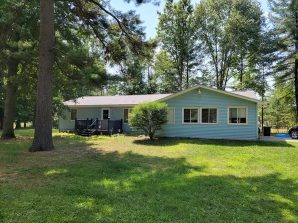 10142 Beverly Dr, Saint Helen, MI 48656