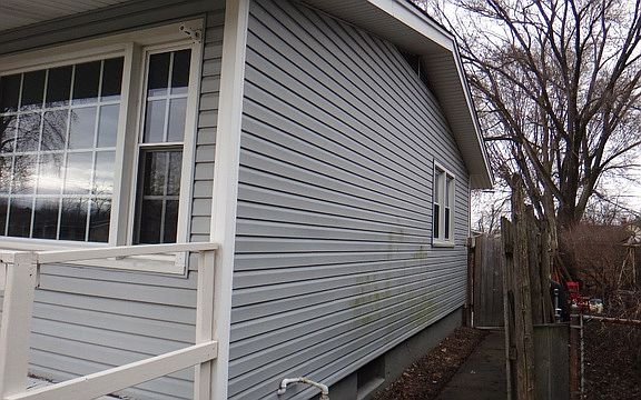 3rd image of 14812 Albany Ave