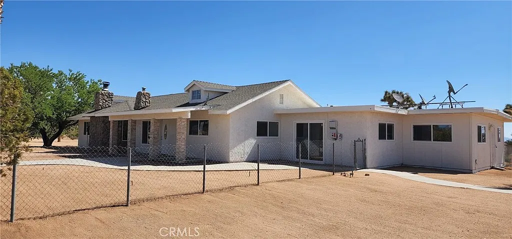 4 bed, 2096 sqft, $3,000 — Photo 1