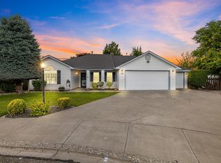 2467 N Rhode Island Ct, Kennewick, WA 99336