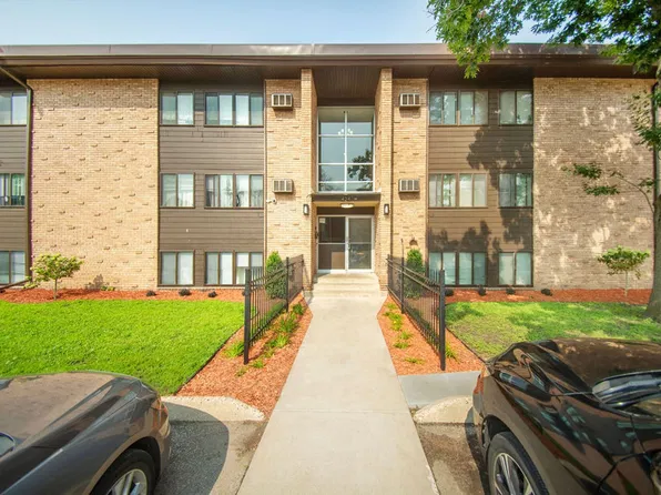 KAH Properties - 424 Building, 424 E 73rd St, Minneapolis, MN 55423