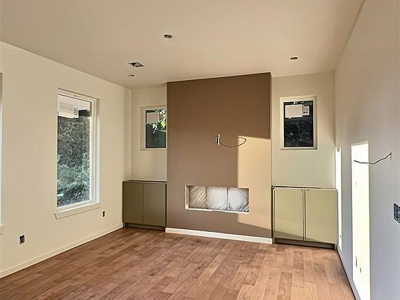 5th image of 1620 N Miramar Blvd