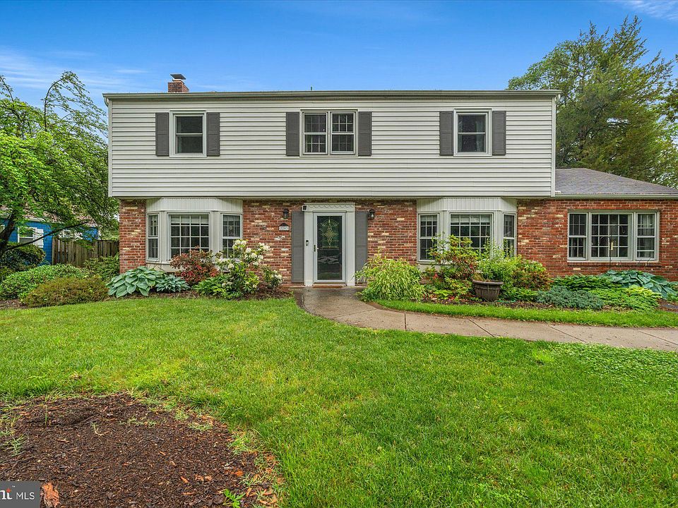 1st image of 2203 Sherwood Hall Ln