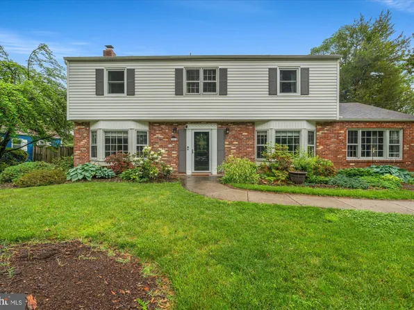 2203 Sherwood Hall Ln, Alexandria, VA 22306