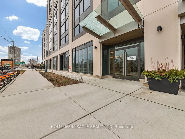 1928 Lake Shore Blvd W #3711 — Photo 2