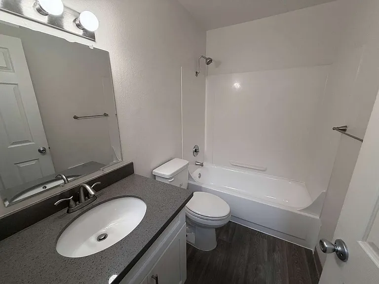 3153 SW Dolph Ct #13 — Photo 7