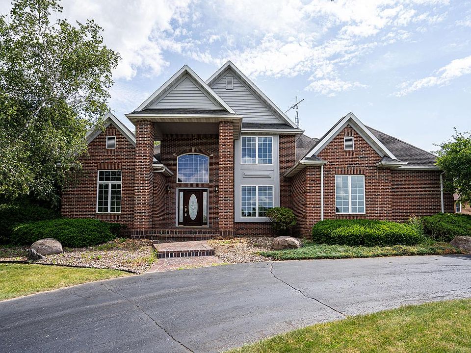 1st image of W4707 Briar DRIVE