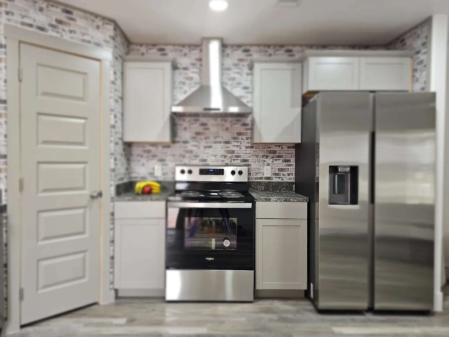 3 bed, 1250 sqft, $1,550 — Photo 1