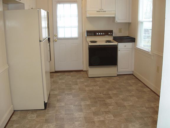 2nd image of 1013 Bolton Rd