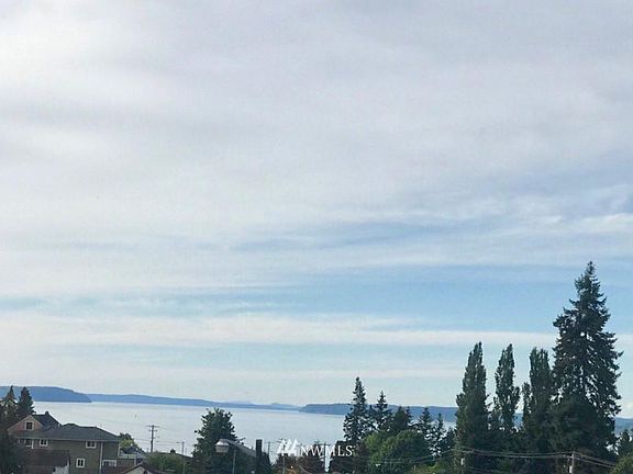 2nd image of 934 W Mukilteo Blvd