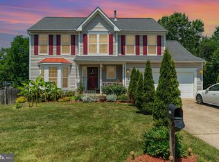 17616 Chisholm Ln, Dumfries, VA 22026