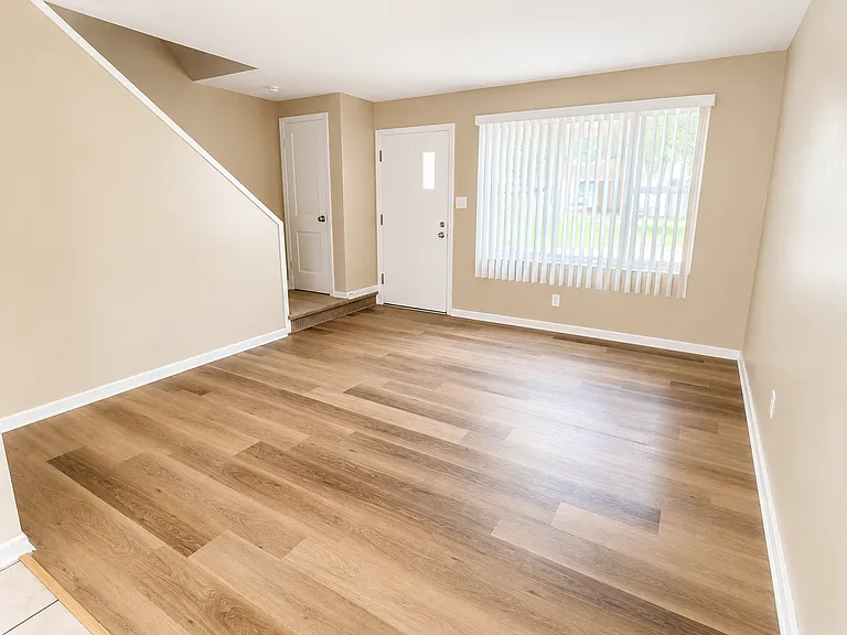 2110 Rhomberg Ave #2110 — Photo 3