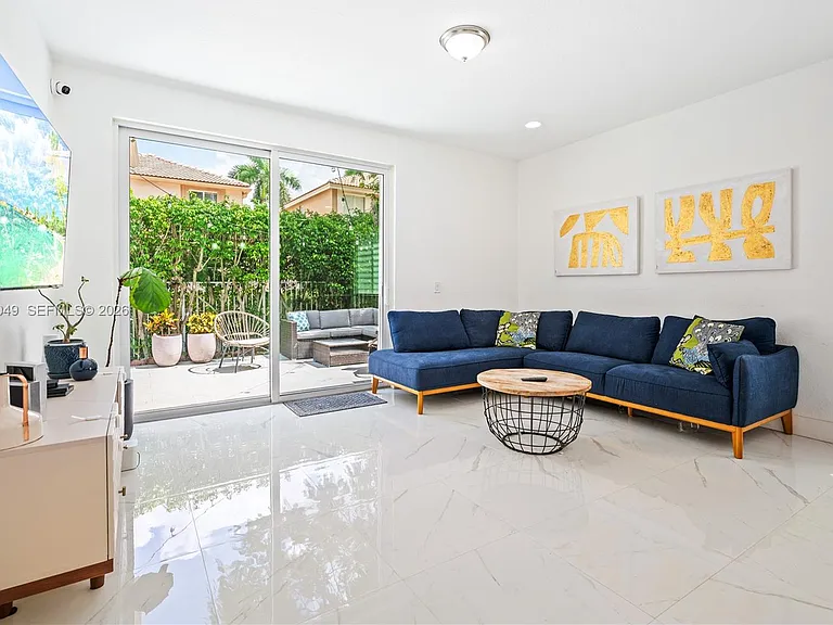 445 Conservation Dr — Photo 6