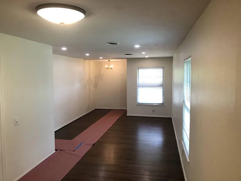 10405 Longmeadow Dr — Photo 3
