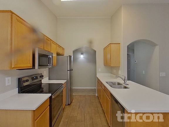5th image of 42396 W Colby Dr
