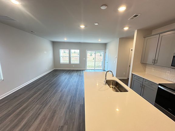 Kitchen_Family Room_12102024